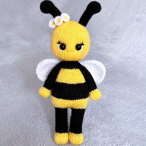 Knitting bee toy PDF pattern ON 2 NEEDLES, knitting stuffed toy, Hand knit toy