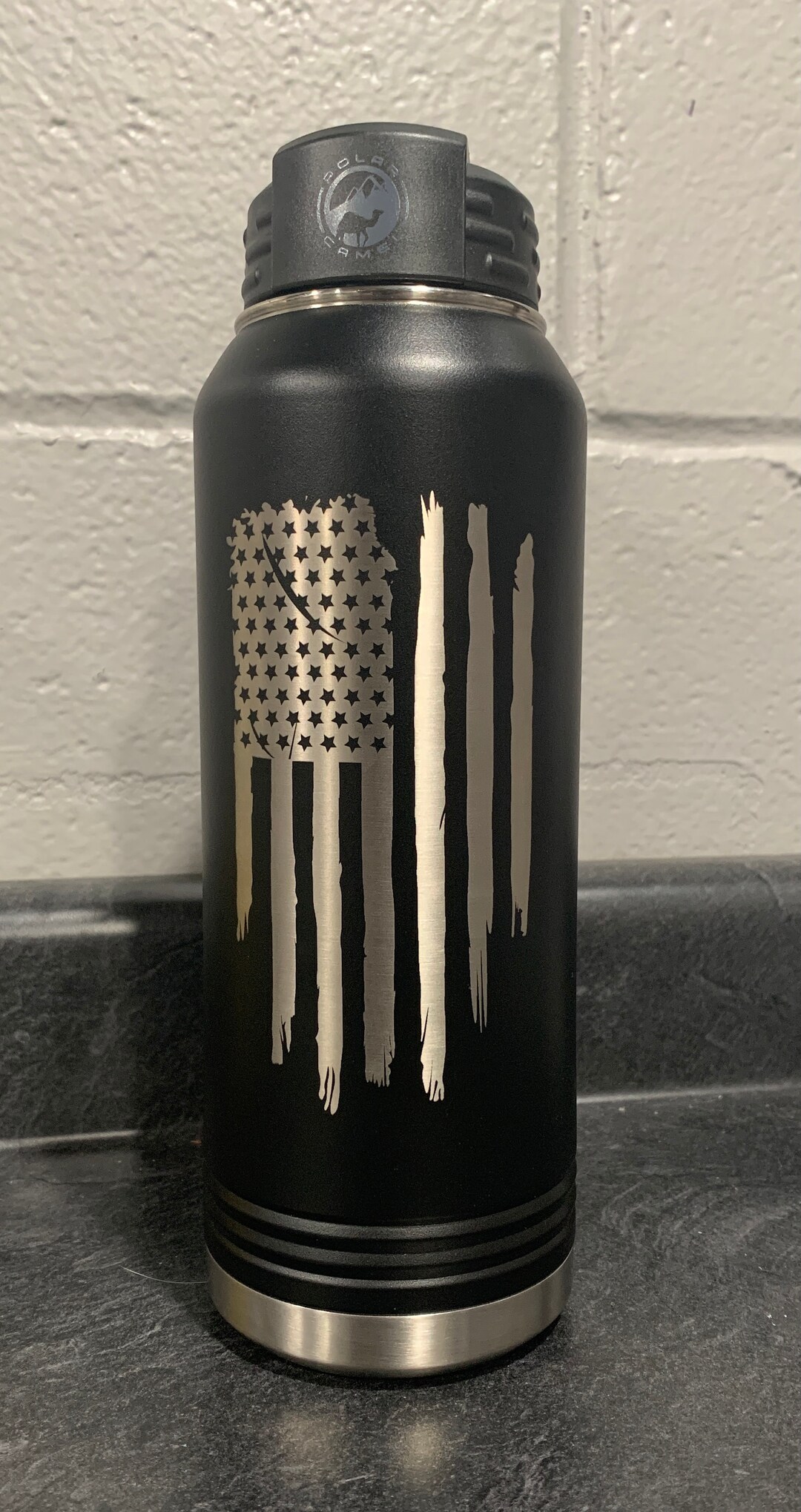 Laser Engraved 32 Oz Polar Camel Water Bottle – Distressed American ...