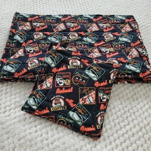 Placemats  Coffee Theme Design on Cotton Quilted, Set of 4, (11x18). Coordinating Set of Potholders, 8x8, Quilted, Extra Thick.