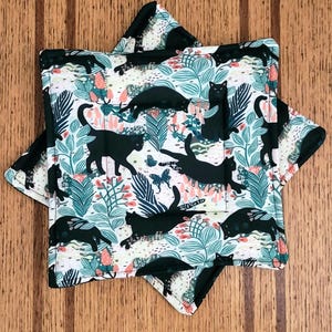 Black Cats Potholders, Set of 2, (8x8),  Quilted, Extra Thick.