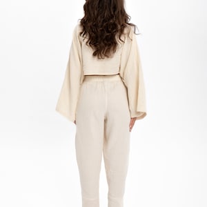 Breathable cotton crop top designed for comfort and durability, ideal for eco-conscious buyers.