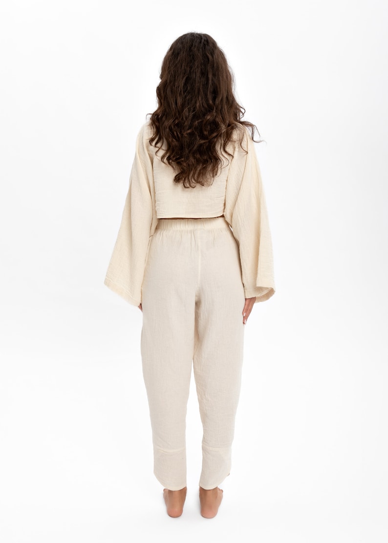 Breathable cotton crop top designed for comfort and durability, ideal for eco-conscious buyers.