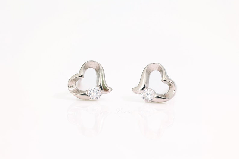 Boucle doreille cœur en or, finition en or 14 carats en argent sterling massif, clous à cœur ouvert, boucles doreilles cerceau de cœur, boucle doreille minimaliste, cadeau de Saint-Valentin pour elle Argent