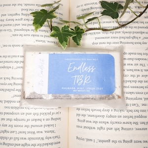 Bookish WAX MELT, Rhubarb and mint scented, Fresh February scent, Endless TBR, Bookworm birthday present