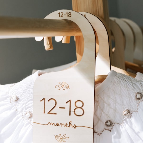 Wooden Baby Closet Dividers/ 7 Piece  Closet Age Organizer/ Birch Wood Wardrobe Separators Newborn to 24 months for Home Nursery Clothes