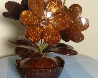 Eco-friendly Natural Coconut Shell Flowers Bunch Home / Office Deco Gift  for Loved One and as a Souvenir 