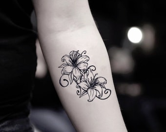 ユリの花の一時的なフェイクタトゥーステッカー（2枚セット） - Etsy 日本