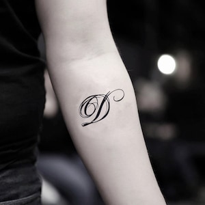 Pegatina de tatuaje temporal falso con la letra D (juego de 2)