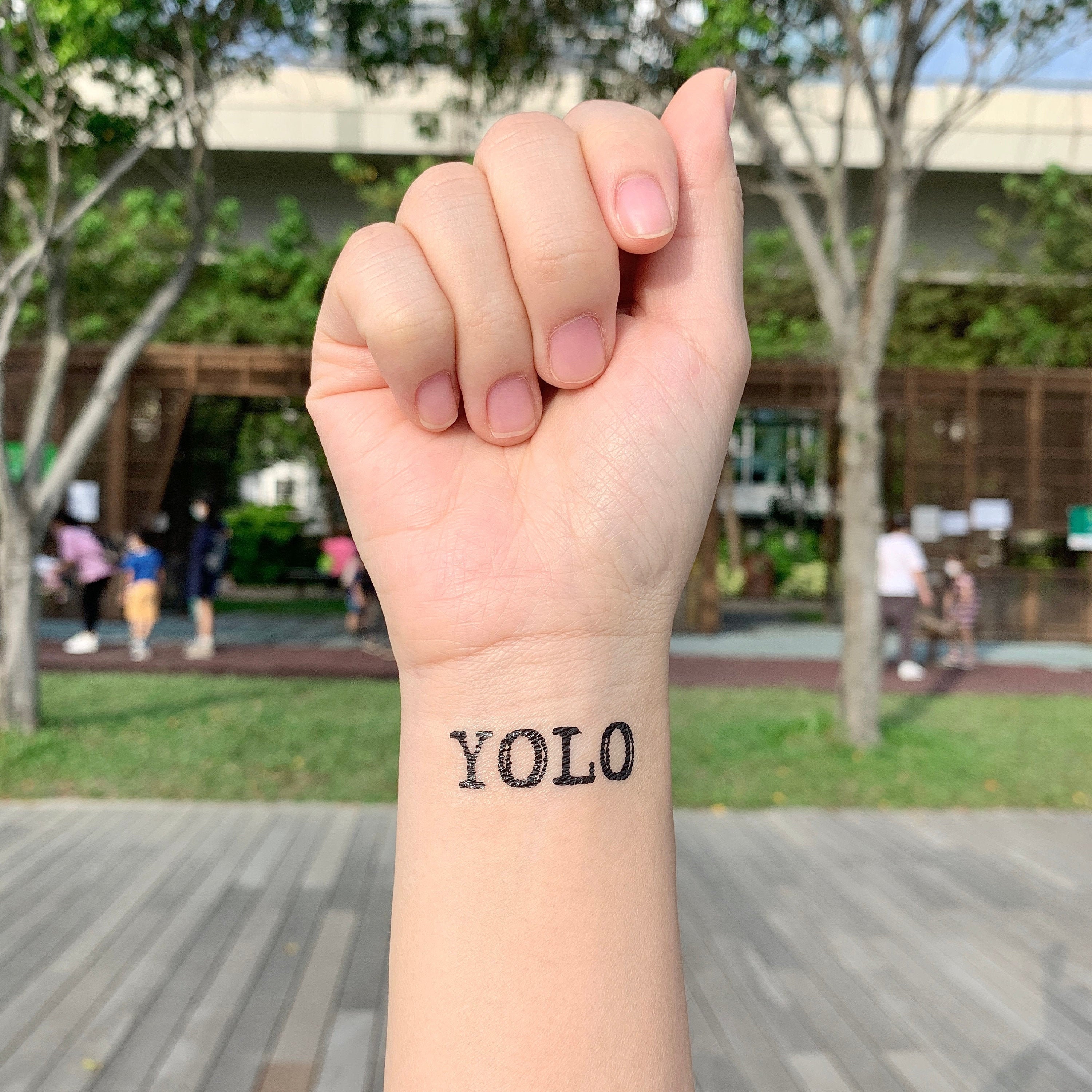 Bạn đang cần lót đường tạm thời YOLO để xây dựng công trình mới? Chúng tôi cung cấp các giải pháp lót đường chất lượng tốt nhất với hình ảnh xăm YOLO độc đáo từ Etsy Hong Kong. Hãy cùng xem và tận hưởng những điều tuyệt vời mà YOLO mang lại cho cuộc sống của bạn.