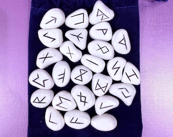 Rune Set with Velvet Bag & Guide