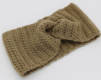 Handmade crochet headband in acrylic yarn