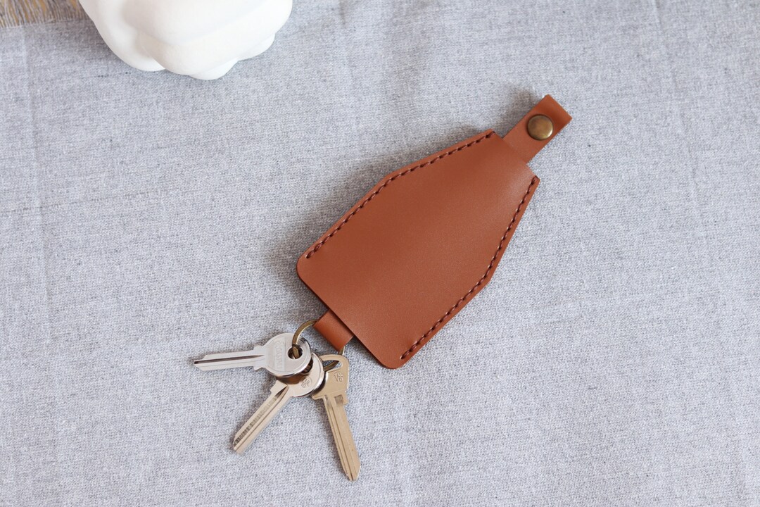 Personalized Minimalist Leather Key Holder, Leather Keychain, Leather