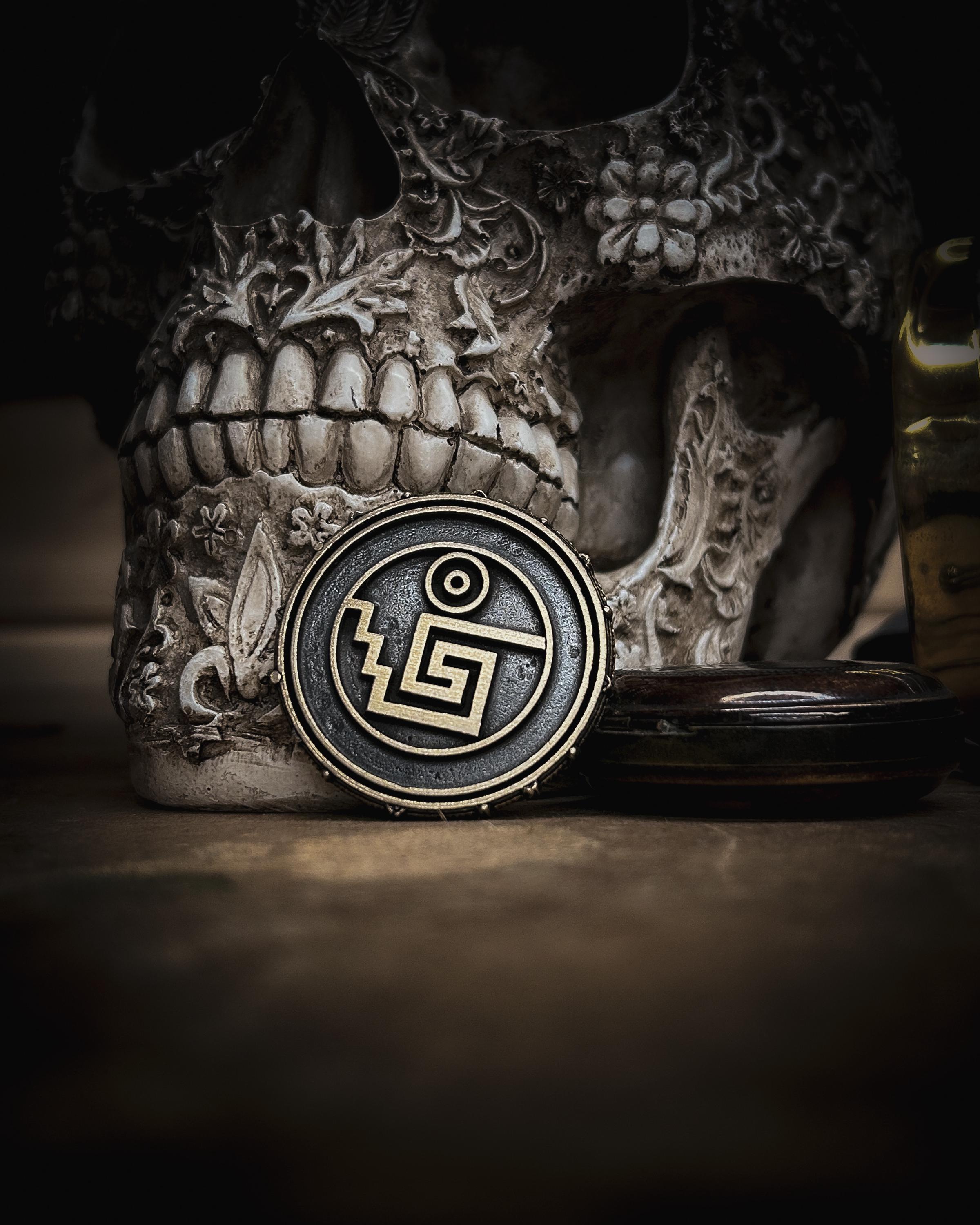 洞窟の中に隠された古い海賊の宝箱、多くの金貨とライト、3Dイラスト」のイラスト素材 2205454667 | Shutterstock, image size:2400x3000