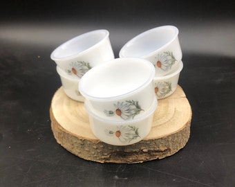 Vintage Arcopal France decor "daisy" madelief set van 6 rammequins ovenschalen vuurvaste ovenbestendige melkglas schaaltjes, 1980's design