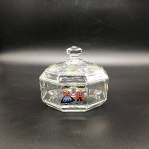 Arcoroc France Octime octagonal sugar bowl bonbonnière candy jar in clear glass applied boy and girl image Austria. 1980&#39;s.