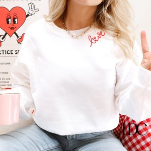 Love Crewneck, Valentines Crewneck, Valentines Day, V-Day Gift, Gift for her, Valentines Gift, V-Day, Love, Heart, Valentines Day Clothing