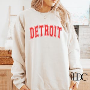 Detroit Hockey, Hockey Crewneck, Red Wings Hockey, Red Wings Crewneck, Detroit Crewneck, Vintage Red Wings, Detroit Shirt, Red Wings