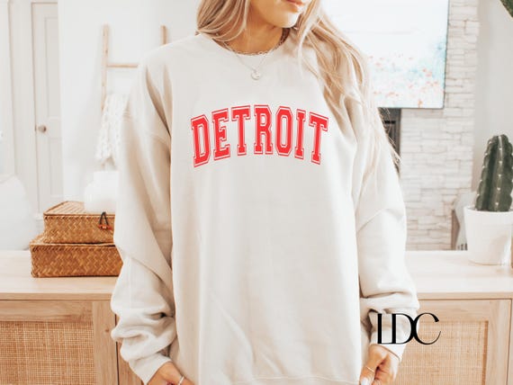 Detroit Hockey Crewneck: Red Wings Vintage Style Sweatshirt