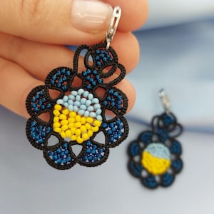 Tatting earrings, Tatting earrings with beads, lace earrings, lace earrings with beads, tatting arrings pink