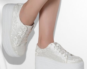 Wedding Converse, Wedding Shoes, Bridal Sneakers, Bridal Shoes, Bride Shoes, brautsneaker, Bride Converse, Tennis Sneakers, LACE Converse