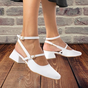 Weiße Hochzeitsschuhe, weiße Lederschuhe mit niedrigem Absatz für Frauen - Elegante Braut-, Brautjungfer- und formelle Ereignissschuhe für den täglichen oder besonderen Absatz