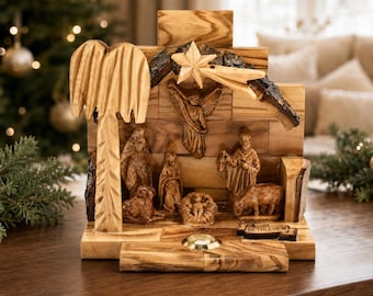 Crèche en bois d'olivier avec toit en écorce - Décoration de Terre Sainte sculptée à la main