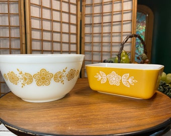 Vintage Pyrex Butterfly Bowl & Dish Set