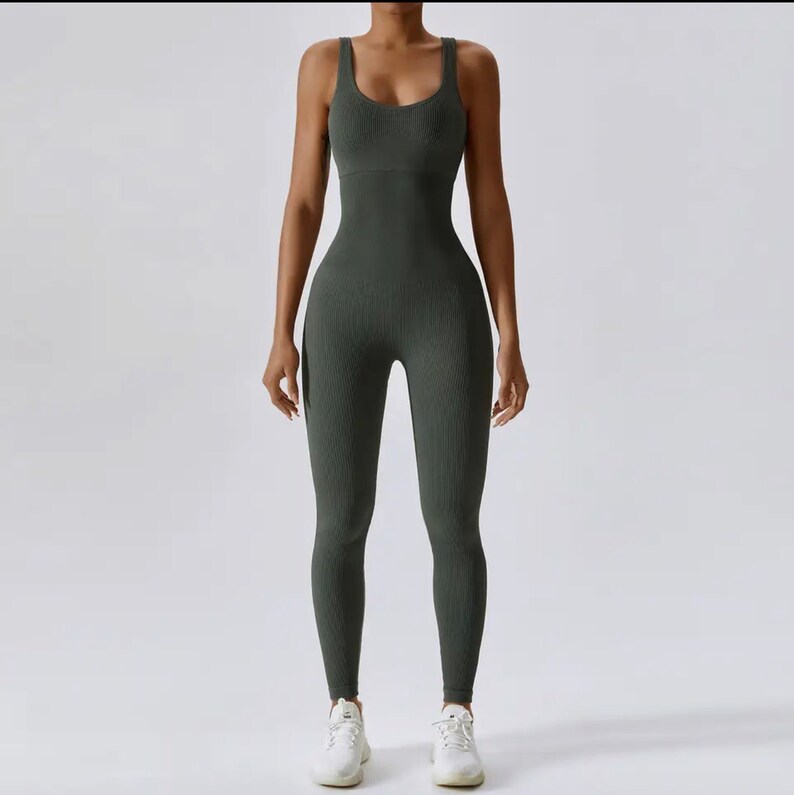 Fitness Yoga Jumpsuit, no sleeve, one piece stretch verde azeitona