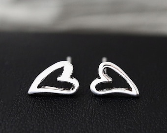 925 Sterling Silver Small Heart Stud Earrings – Minimal Tiny Heart Jewelry, Dainty Heart Earrings, Romantic Gift for Her