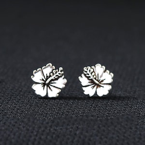 Sterling Silver Hibiscus Stud Earrings, Tropical Flower Blossom Jewelry, Minimal Floral Gift for Women, Everyday Earrings, Flower Earrings