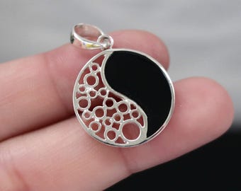 Pendentif Yin Yang En Nacre - Bijou Neuf Avec étiquettes - Marque Phœnix Import
