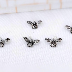 925 Sterling Silver pendant, Silver Bee pendant, Dainty Bee pendant, Bumble Bee pendant, Honey Bee pendant