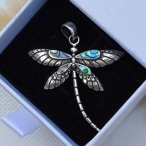 Hanger abalone schelp libel, 925 sterlingzilveren hanger, sierlijke libel, kleine libel, cadeau voor haar, turkoois libel
