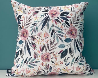 Roskudde / Sommarblomskudde, blommigt bomullskuddefodral, rosa och grönt, 45 x 45 cm - handgjort i Storbritannien - Sommarblommor