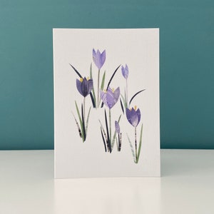 Cartão de felicitações Crocus A6 / Cartão de felicitações floral, Cartão de flores da primavera - Em branco por dentro.