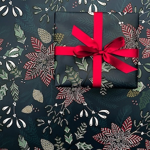 Carta da regalo natalizia/Confezione regalo ed etichette regalo: fiori invernali, fiori di Natale, stella di Natale blu scuro