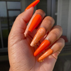 Orange swirl press ons | Summer press ons | Orange press ons | Vibrant press ons |