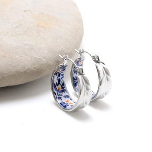 Portugal Kakelörhängen, Blommigt Bladmönster (18 mm Silver)