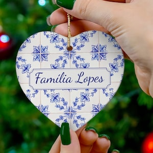 Adorno navideño familiar de Portugal, regalo de boda portugués personalizado, ideas de regalos familiares, decoración de árbol de Navidad mediterráneo, adornos de cerámica