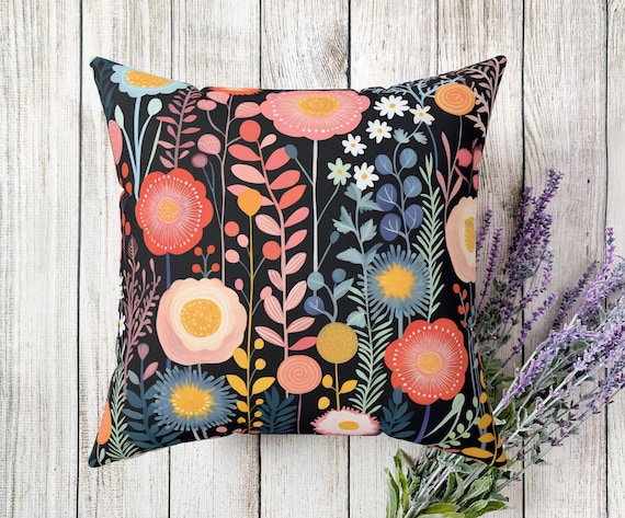 Skandinavisches Kissen mit floralem Muster im nordischen Stil, Boho-Blumenkissen, gemütliches Wohnaccessoire, perfektes Einzugsgeschenk, skandinavischer Stil