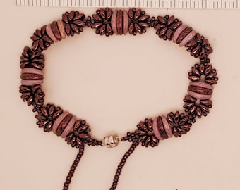 Mulberry & Mauve Armband von SuperDuos anc Halbmond Perlen, 7 Stück, verbunden mit Rocailles, magnetischen Verschluss, Perlen Sicherheitskette