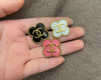 25mm-Flower Veritable vintage  Chanel buttons