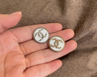 23mm-White Veritable vintage  Chanel buttons