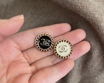 20mm-Veritable vintage  Chanel buttons