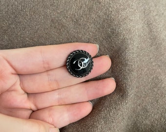 20mm-Black Veritable vintage  Chanel buttons