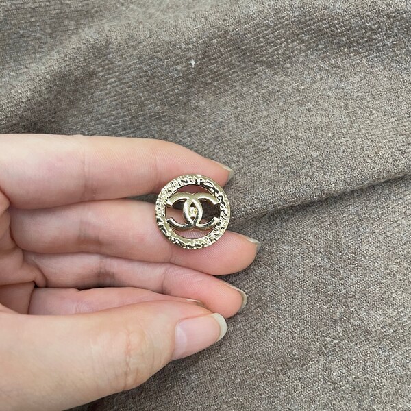 20mm-Veritable vintage  Chanel buttons