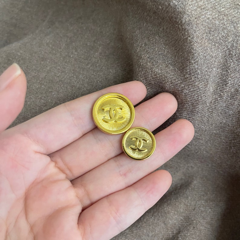 16mm/20mm-Gold Veritable vintage Chanel buttons zdjęcie 1