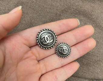 16mm/22mm-Veritable vintage  Chanel buttons