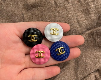 22mm-Veritable vintage  Chanel buttons