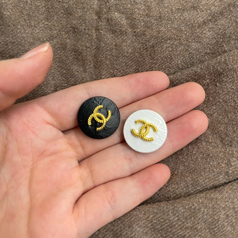 20mm-Veritable vintage Chanel buttons zdjęcie 1